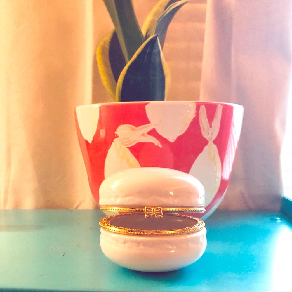 Wedding ring holder
